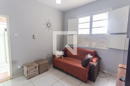 Sala de casa para alugar com 2 quartos, 95m² em Cachoeirinha, Belo Horizonte