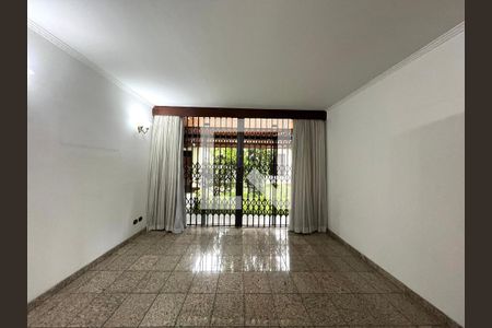 Sala de casa para alugar com 6 quartos, 260m² em Planalto Paulista, São Paulo