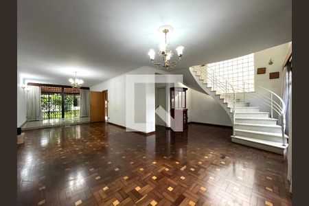 Sala de casa para alugar com 6 quartos, 260m² em Planalto Paulista, São Paulo