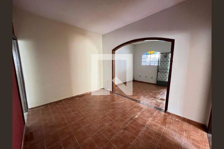 Casa para alugar com 2 quartos, 195m² em Xodó Marize, Belo Horizonte