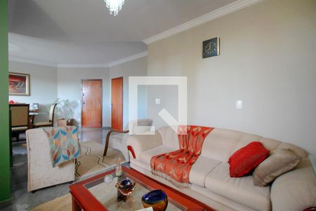 Sala de estar de apartamento à venda com 4 quartos, 222m² em Cidade Nova, Belo Horizonte