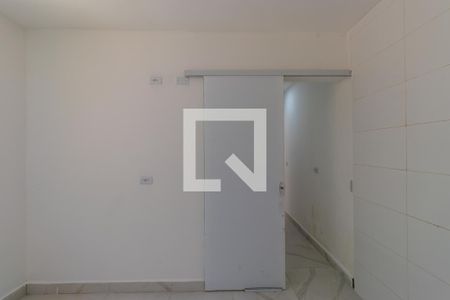 Quarto 2 de casa para alugar com 2 quartos, 60m² em Vila Santo Antônio, Cotia