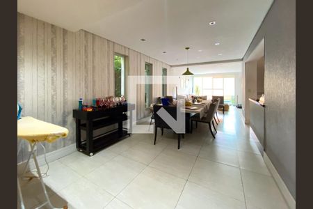 Sala de casa para alugar com 3 quartos, 281m² em Jardim Esmeralda, São Paulo