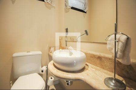 Apartamento à venda com 125m², 4 quartos e 2 vagas Apartamento à venda com 125m², 4 quartos e 2 vagasLavabo