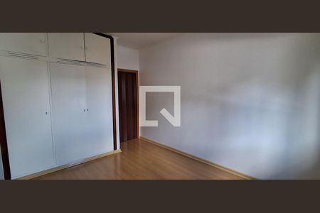 Quarto de apartamento para alugar com 3 quartos, 100m² em Santo Antônio, São Caetano do Sul