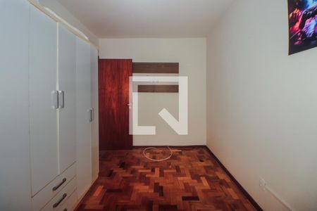 Quarto 1 de apartamento para alugar com 2 quartos, 55m² em Humaitá, Porto Alegre