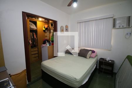 Quarto 1 de casa para alugar com 3 quartos, 200m² em Olaria, Rio de Janeiro