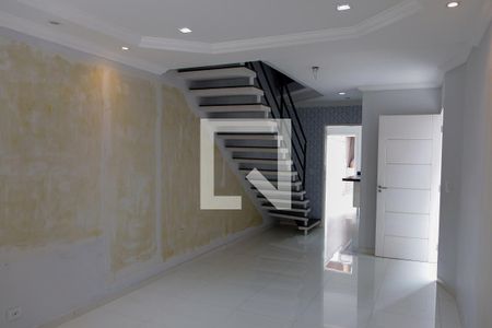 Sala de casa à venda com 3 quartos, 123m² em Novo Osasco, Osasco