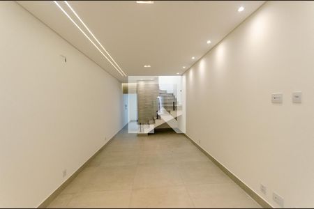 Sala de casa à venda com 3 quartos, 136m² em Vila Fiat Lux, São Paulo