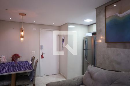 Sala de apartamento à venda com 2 quartos, 47m² em Vila Carmosina, São Paulo