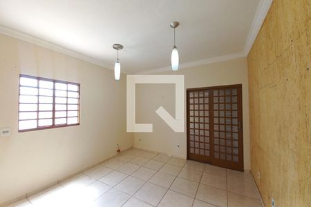 Sala de casa para alugar com 1 quarto, 329m² em Jardim Ipaussurama, Campinas