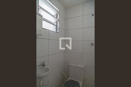 Banheiro de apartamento para alugar com 1 quarto, 27m² em Vila Babilonia, São Paulo