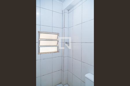 Banheiro de casa para alugar com 1 quarto, 27m² em Cidade Ademar, São Paulo