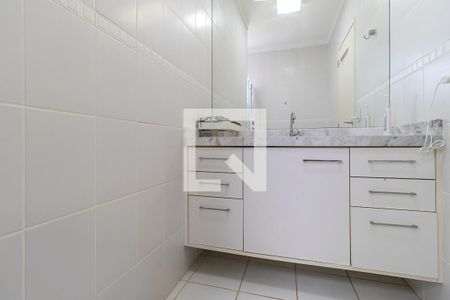 Casa de condomínio à venda com 140m², 3 quartos e 2 vagas Casa de condomínio à venda com 140m², 3 quartos e 2 vagasBanheiro da suíte