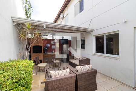 Casa de condomínio à venda com 140m², 3 quartos e 2 vagas Casa de condomínio à venda com 140m², 3 quartos e 2 vagasQuintal com churrasqueira