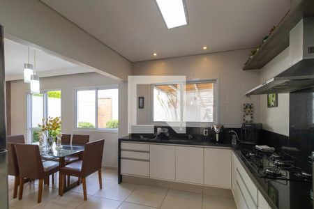 Casa de condomínio à venda com 140m², 3 quartos e 2 vagas Casa de condomínio à venda com 140m², 3 quartos e 2 vagasCozinha