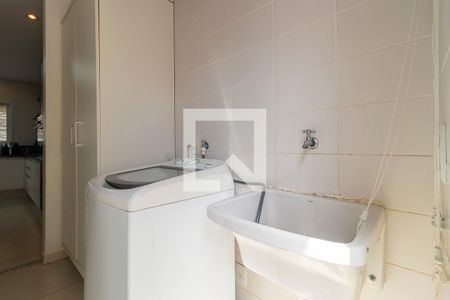 Casa de condomínio à venda com 140m², 3 quartos e 2 vagas Casa de condomínio à venda com 140m², 3 quartos e 2 vagasÁrea de serviço