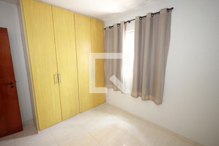 Quarto 3 de apartamento para alugar com 3 quartos, 776m² em Jardim Ana Lúcia, Goiânia