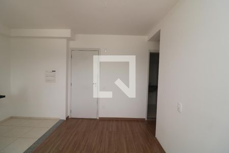 Sala de apartamento para alugar com 2 quartos, 44m² em Cidade São Mateus, São Paulo