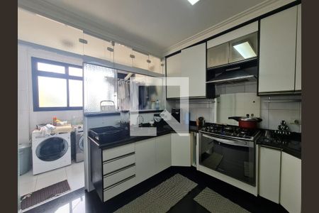 Apartamento para alugar com 150m², 4 quartos e 3 vagas Apartamento para alugar com 150m², 4 quartos e 3 vagasCozinha