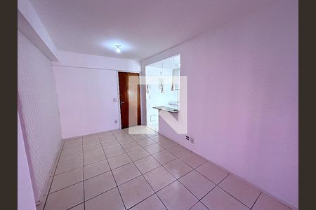 Sala de apartamento à venda com 2 quartos, 48m² em Del Castilho, Rio de Janeiro