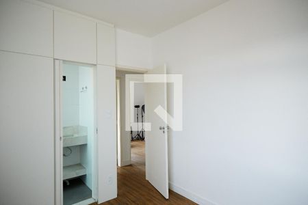 Quarto de apartamento à venda com 3 quartos, 80m² em Floresta, Belo Horizonte