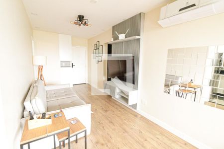 Sala de apartamento para alugar com 2 quartos, 70m² em Barra da Tijuca, Rio de Janeiro