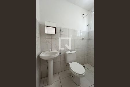 Banheiro de casa para alugar com 1 quarto, 25m² em Sítio Morro Grande, São Paulo