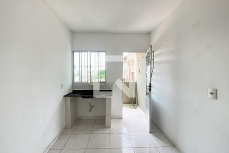 Cozinha de casa para alugar com 1 quarto, 25m² em Sítio Morro Grande, São Paulo