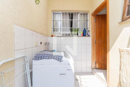 Casa à venda com 96m², 4 quartos e 2 vagas