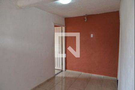 Sala de casa para alugar com 2 quartos, 50m² em Vila Santo Alberto, Santo André