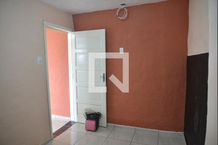 Quarto 2 de casa para alugar com 2 quartos, 50m² em Vila Santo Alberto, Santo André