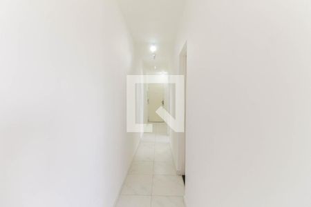 Corredor de apartamento à venda com 2 quartos, 49m² em Vila Carmosina, São Paulo