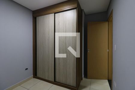 Quarto 1 de apartamento para alugar com 2 quartos, 70m² em Pinheirinho, Santo André