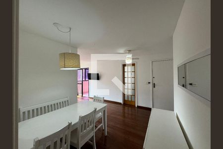 Sala de apartamento para alugar com 2 quartos, 93m² em Recreio dos Bandeirantes, Rio de Janeiro