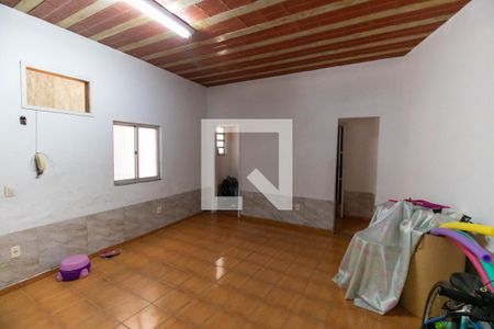 Sala 2 de casa à venda com 2 quartos, 300m² em Barreto, Niterói