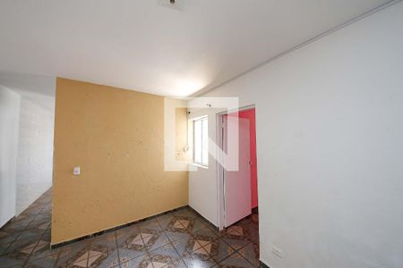 Sala de casa para alugar com 2 quartos, 57m² em Jardim Santa Adelia, São Paulo