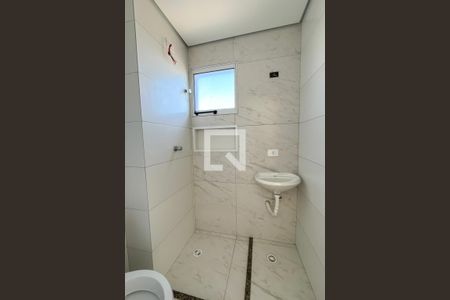 Banheiro de apartamento à venda com 1 quarto, 39m² em Vila Mangalot, São Paulo