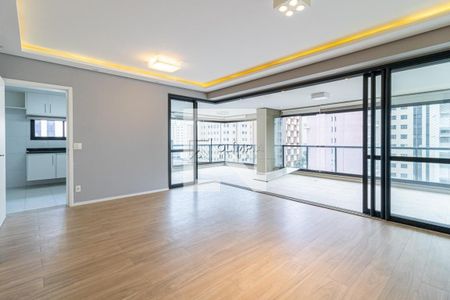 Apartamento à venda com 3 quartos, 187m² em Moema, São Paulo