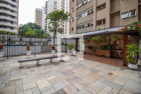 Apartamento à venda com 2 quartos, 98m² em Vila Uberabinha, São Paulo