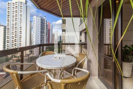 Apartamento à venda com 3 quartos, 216m² em Indianópolis, São Paulo