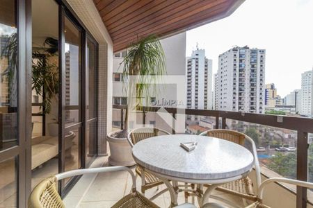 Apartamento à venda com 3 quartos, 216m² em Indianópolis, São Paulo