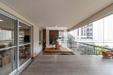 Apartamento à venda com 3 quartos, 167m² em Água Branca, São Paulo