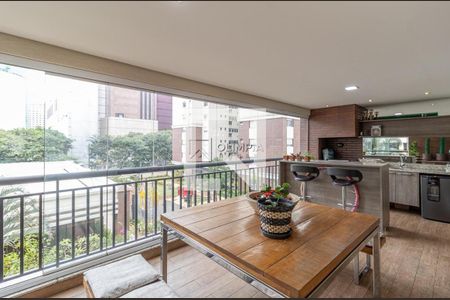 Apartamento à venda com 3 quartos, 167m² em Água Branca, São Paulo