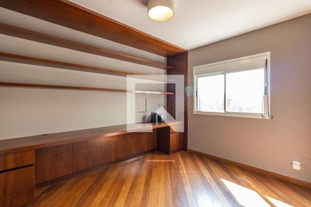 Apartamento à venda com 4 quartos, 212m² em Vila Nova Conceição, São Paulo