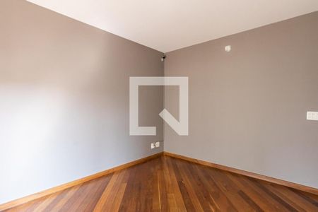 Apartamento à venda com 4 quartos, 212m² em Vila Nova Conceição, São Paulo