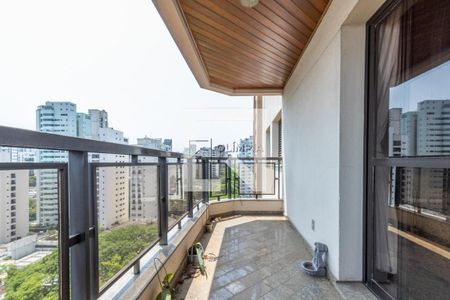 Apartamento à venda com 3 quartos, 212m² em Indianópolis, São Paulo