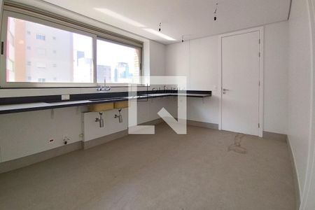 Apartamento à venda com 4 quartos, 335m² em Itaim Bibi, São Paulo