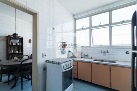 Apartamento à venda com 3 quartos, 130m² em Cerqueira César, São Paulo