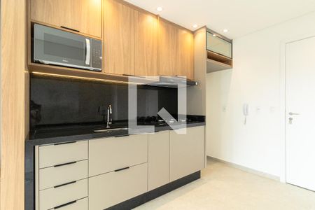 Cozinha de apartamento para alugar com 1 quarto, 32m² em Indianópolis, São Paulo